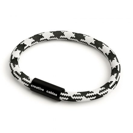  Matte black bracelet with magnetic clasp and RP04 cable